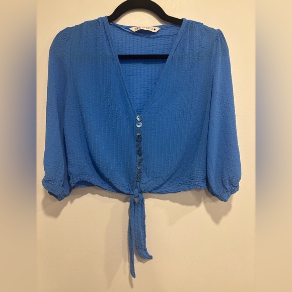 ZARA Blue Textured Button-Front Tie Blouse (XS) - Picture 2 of 11
